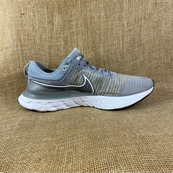 🛑SOLD🛑   Nike Running Shoes React Infinity Run Flyknit Grey White Size 15 - Picture 4 of 11